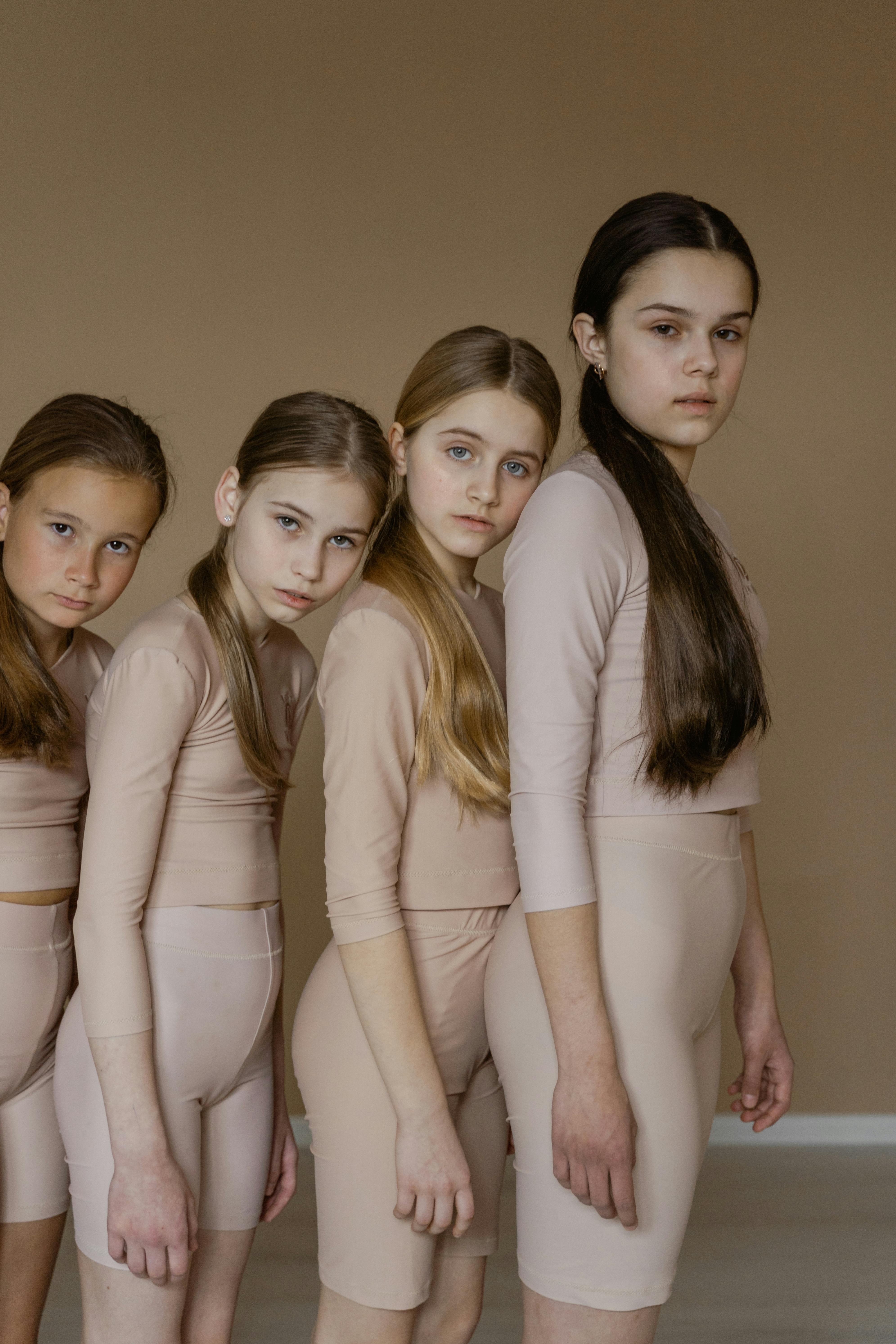 影视详情海报：月光选中内容